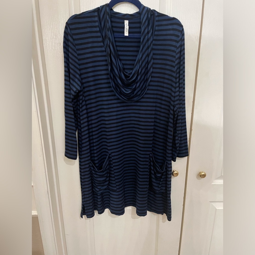 Matchpoint blue and black stripe tunic top with front pockets